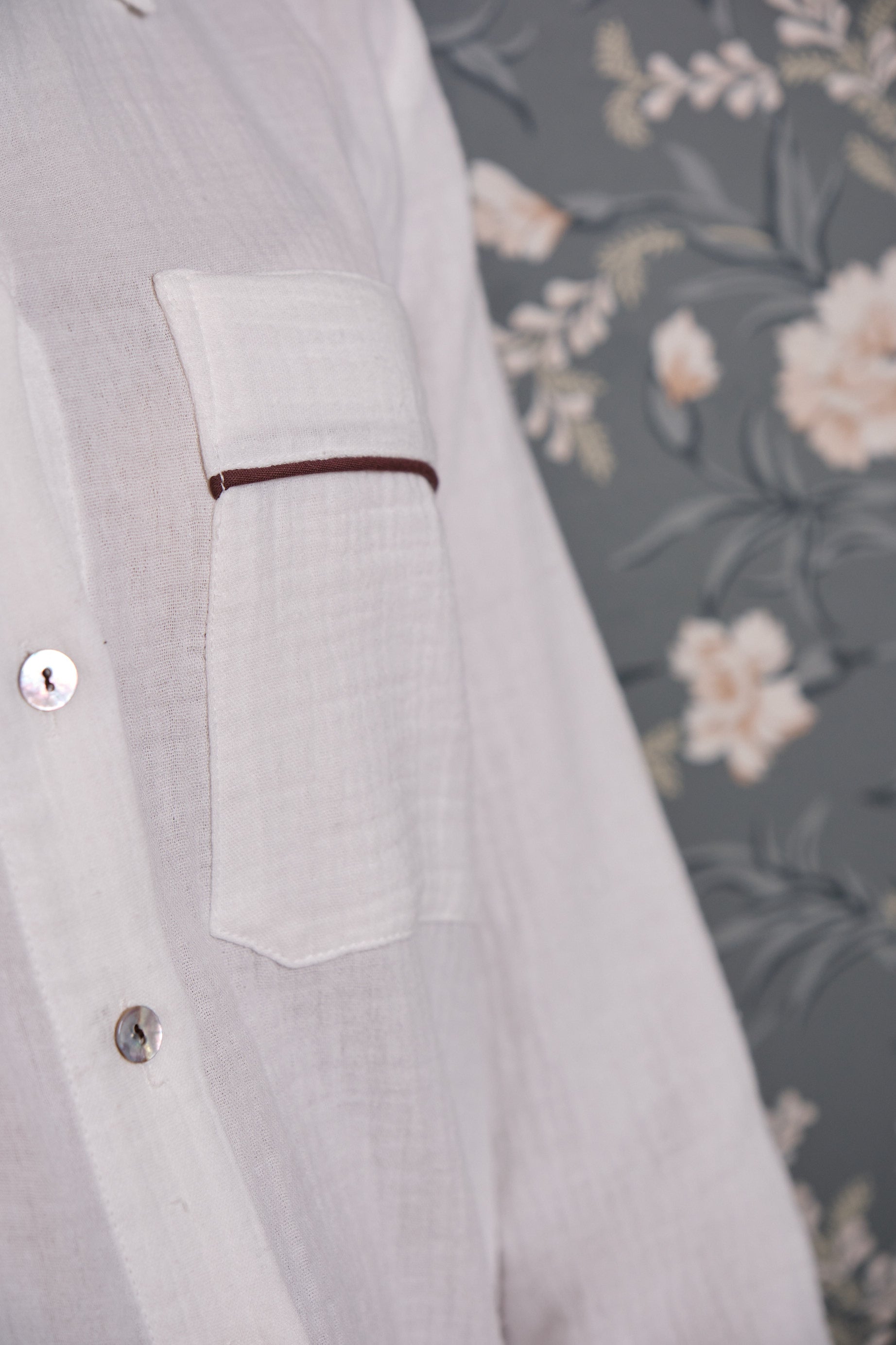 Camisola Bambula Blanco con vivo Tostado