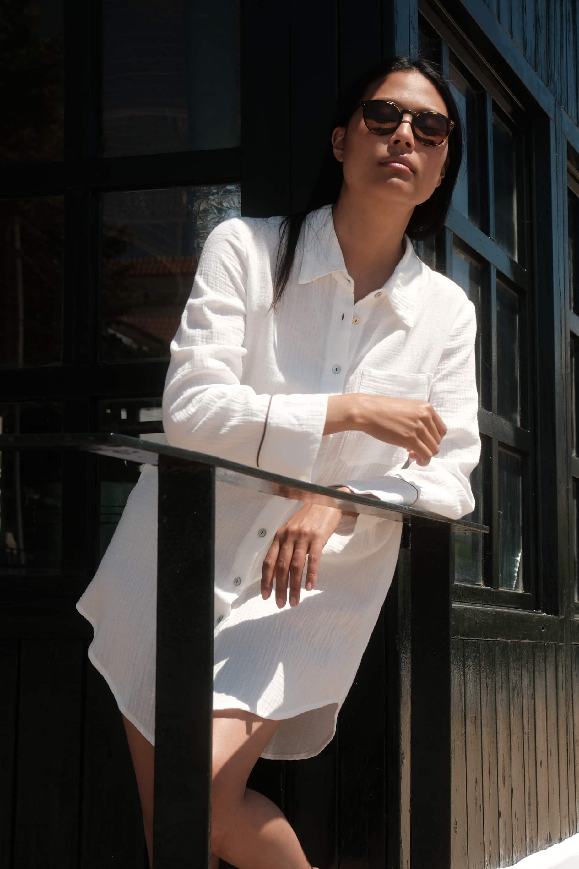 Camisola Bambula Blanco con vivo Tostado