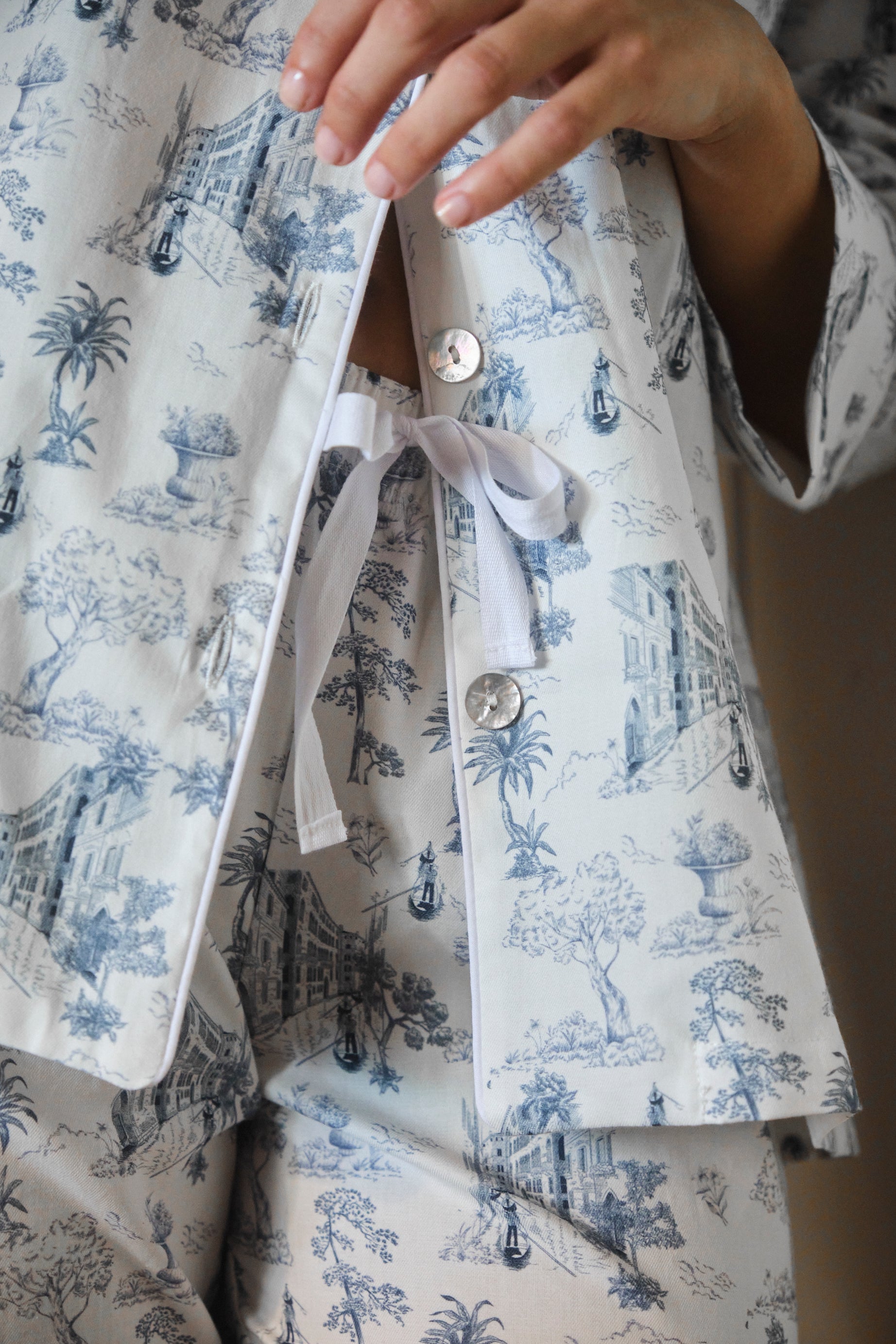 Women's Toile de Jouy Blue Pajamas