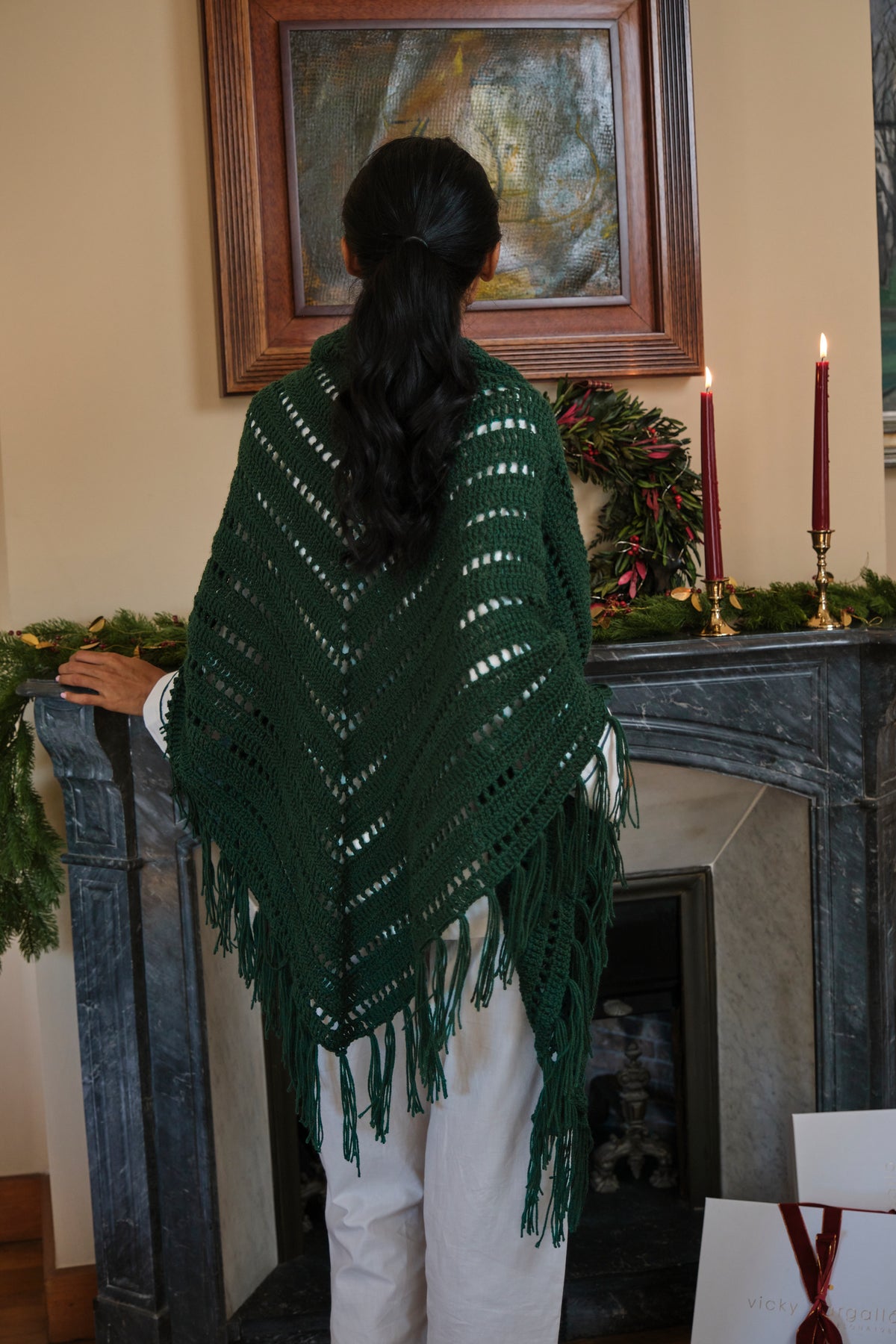 Chal de lana merino tejido a mano verde oscuro – foto 8