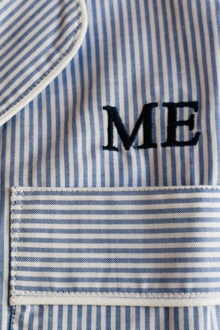 Bordado personalizado de iniciales en un pijama – Vicky Bargalló